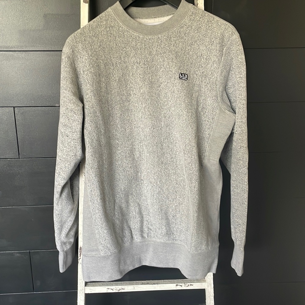 Shop 412 Crewneck